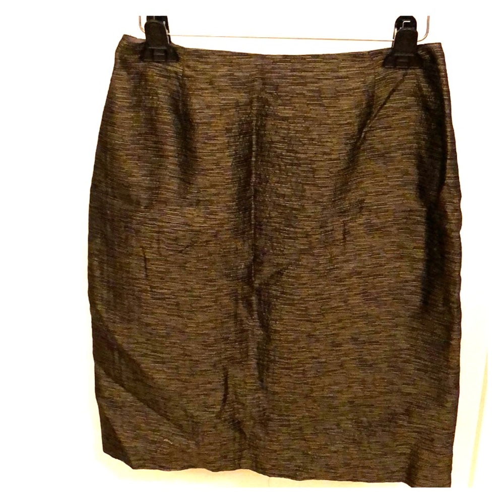 Skirt, wear to work or a dinner out, lined